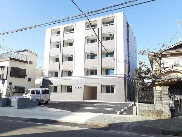 小田原市浜町のマンションの建物外観