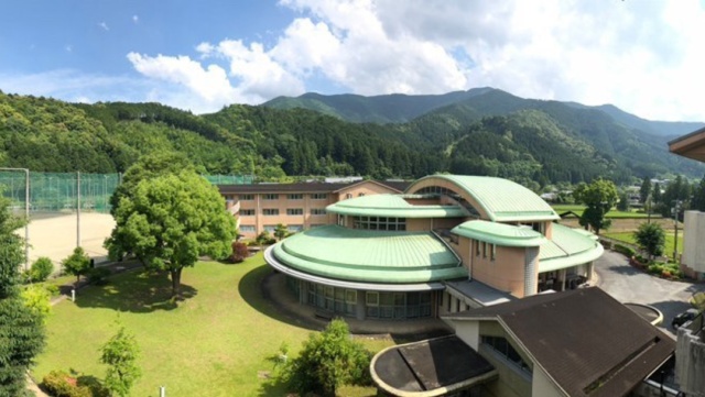 【多気郡大台町弥起井のマンションの高校・高専】