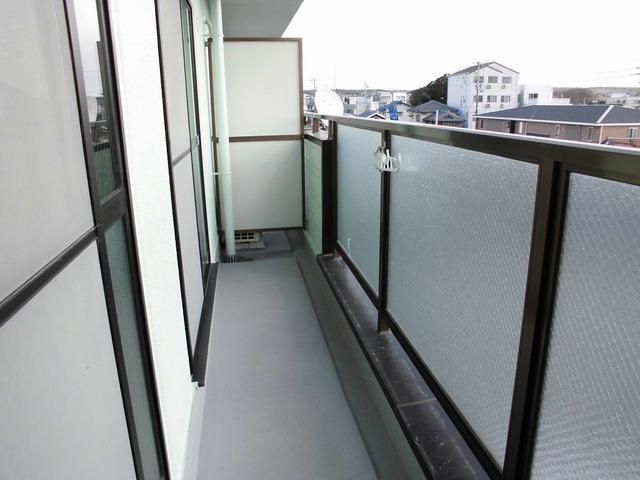 【小野市本町のマンションのバルコニー】