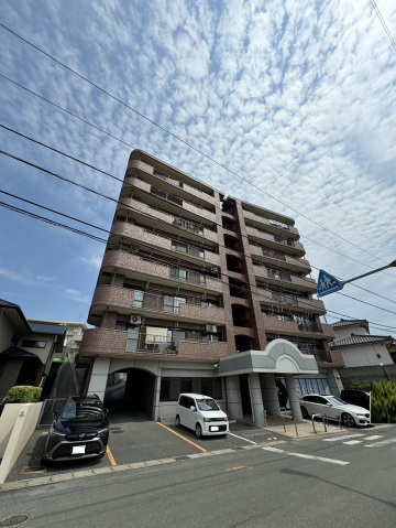 下関市山の田本町のマンションの建物外観