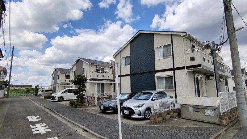 小平市津田町のアパートの建物外観