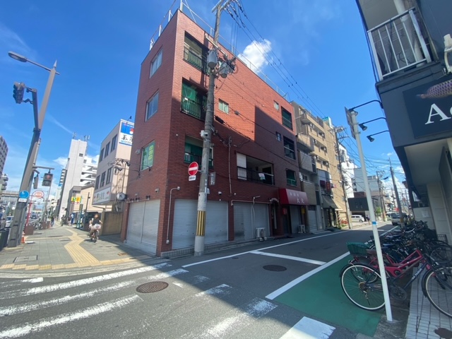 【守口市京阪本通のマンションの建物外観】