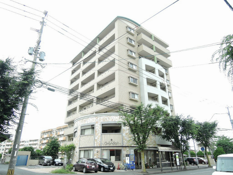 【北九州市小倉北区神岳のマンションの建物外観】