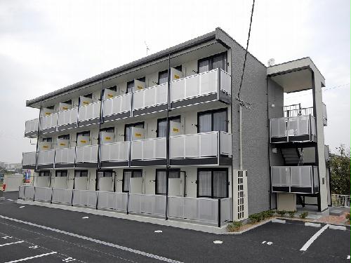 レオパレスパピルス　サンヤピの建物外観