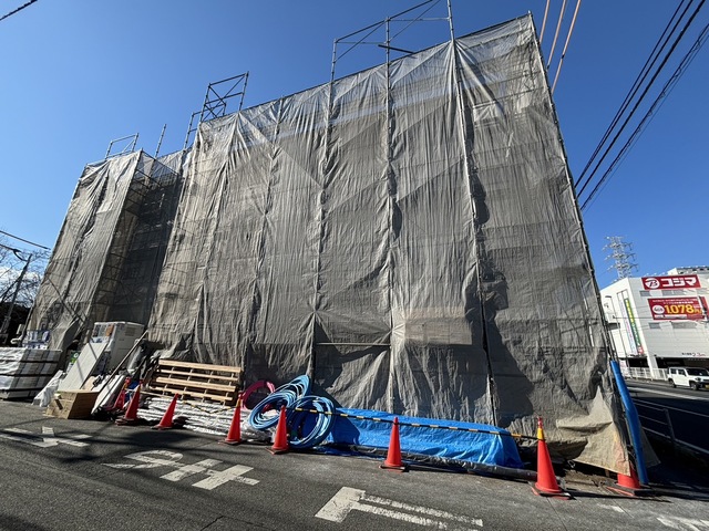 【相模原市中央区高根のアパートの建物外観】