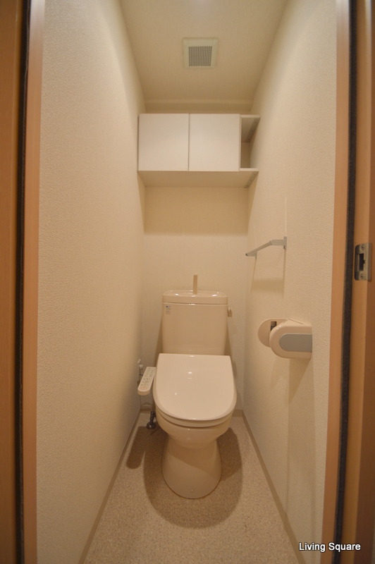 トイレ　温水洗浄便座付きトイレ