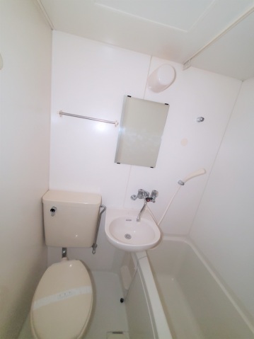 洗面設備　※他号室の写真です