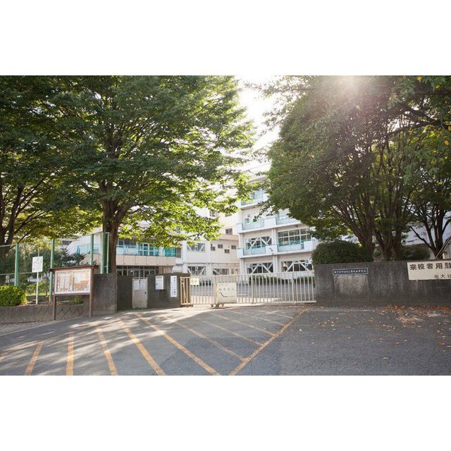 中学校　南大谷中学校（中学校）まで2000m