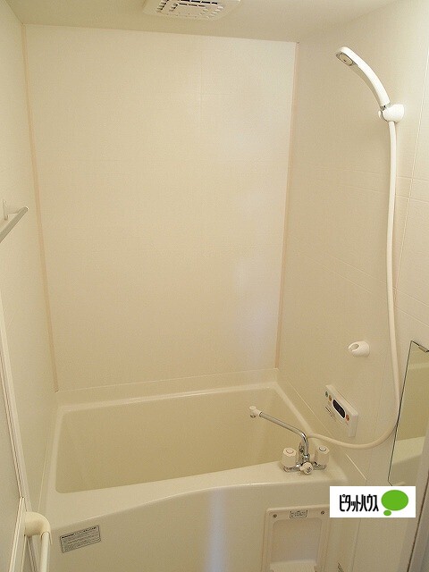 バス・シャワールーム　同物件別部屋