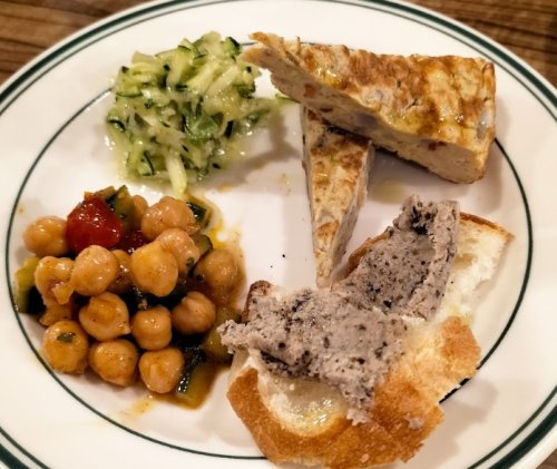 飲食店　alto(アルト)（飲食店）まで685m