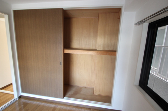 収納　※別の号室の写真です
