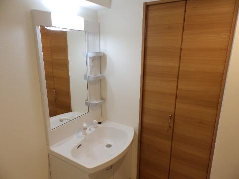 洗面設備　洗髪洗面化粧台