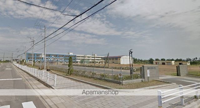 小学校　鹿嶋市立平井小学校（小学校）まで2013m