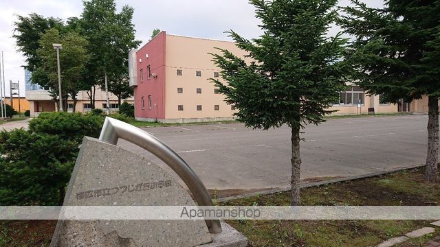 小学校　つつじが丘小学校（小学校）まで6861m