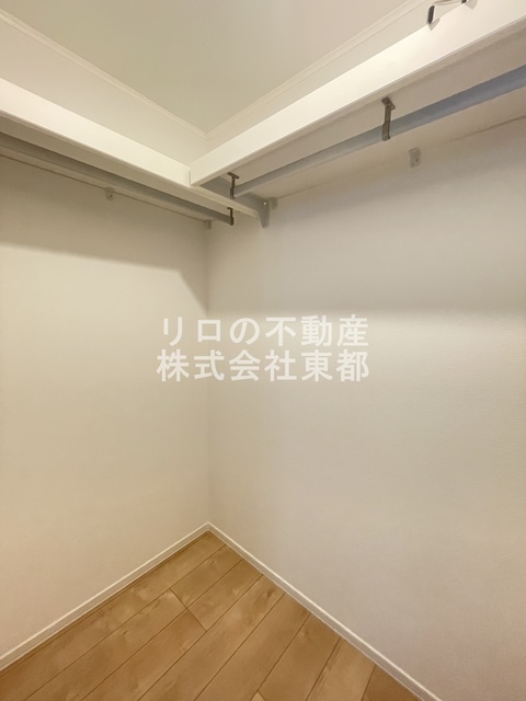 収納　奥行のあるウォークインクローゼットならお荷物多い方でも安心☆