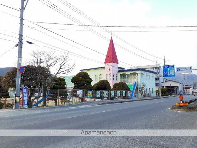 幼稚園・保育園　白ゆり幼稚園（幼稚園・保育園）まで900m