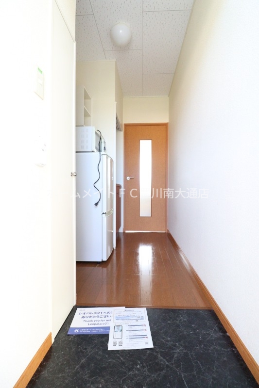 玄関　同型別部屋写真