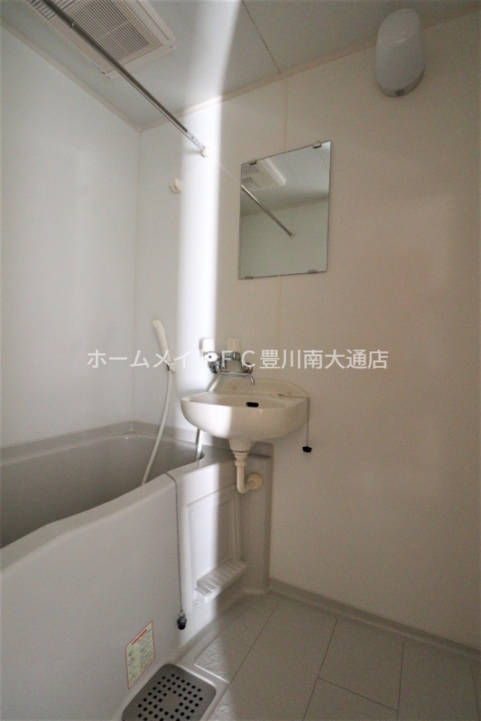 バス・シャワールーム　同型別部屋写真