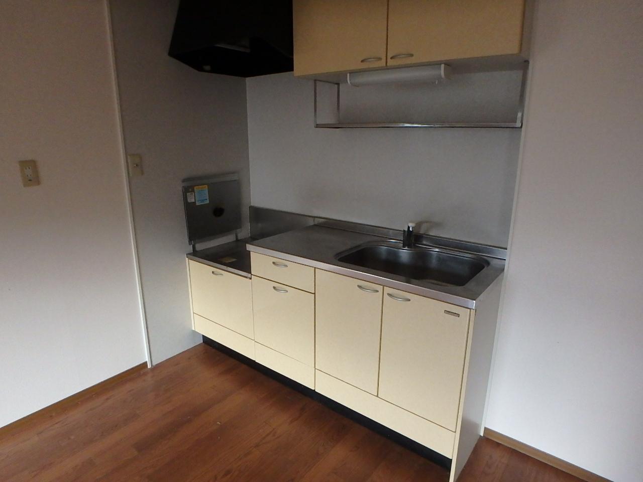 キッチン　同タイプ室内（反転タイプ）