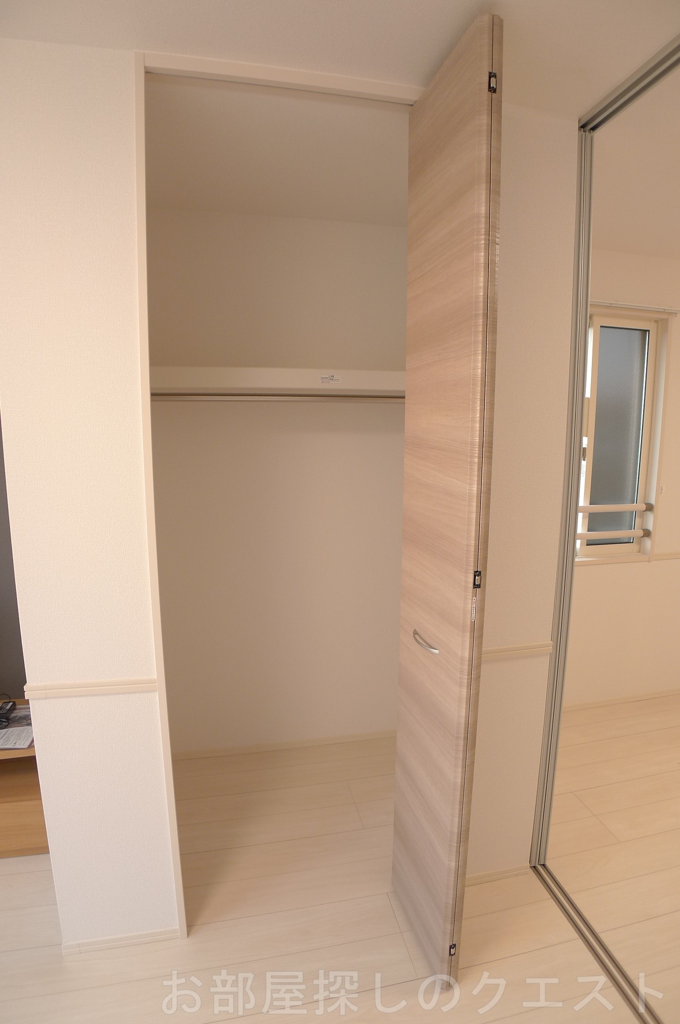 収納　（写真は同仕様）