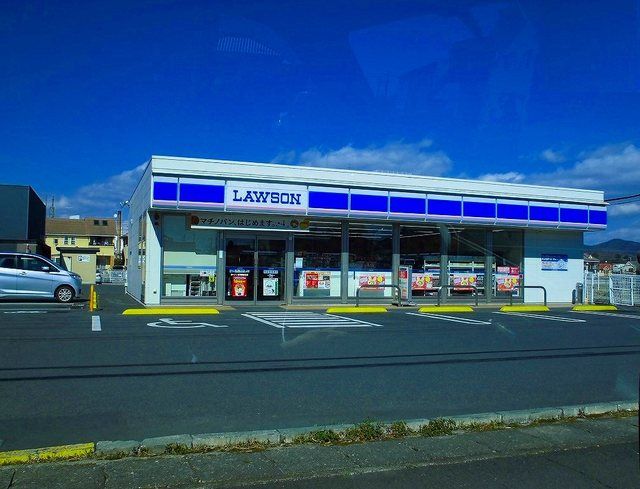 コンビニ　ローソン（コンビニ）まで200m