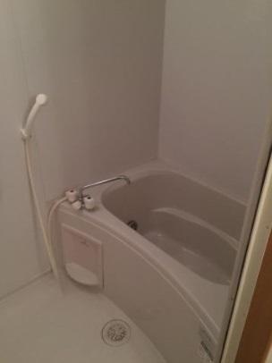 バス・シャワールーム　※別室同じ間取りの写真。現況を優先します。