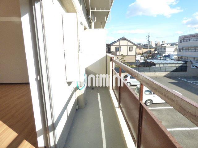 バルコニー　広々したベランダ