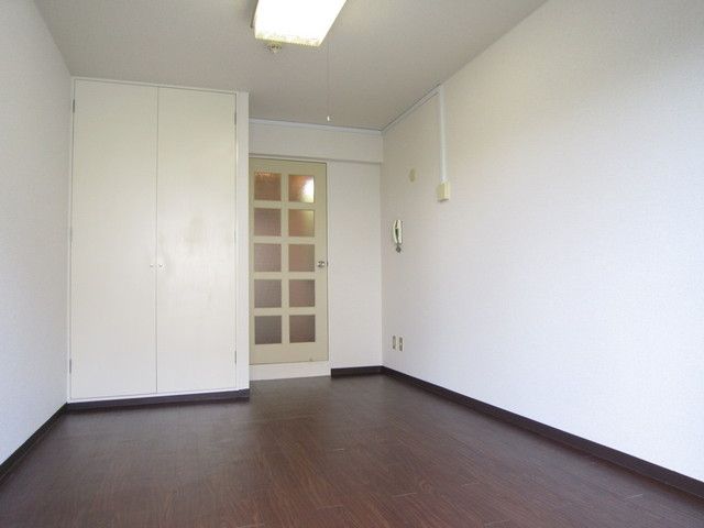 居室・リビング　明るいお部屋です