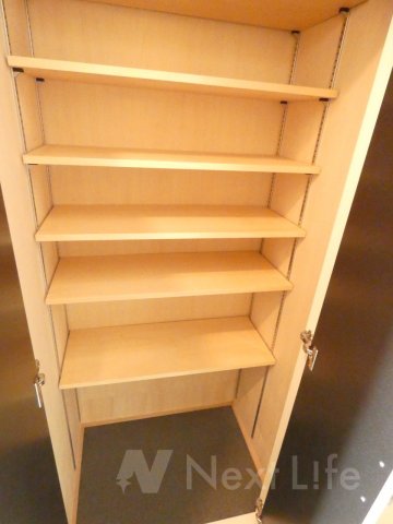 玄関　メゾン柳