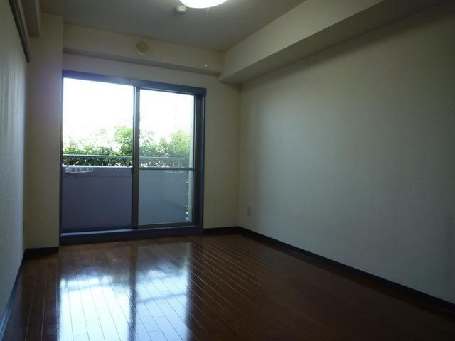 居室・リビング　洋室フローリング　エアコン