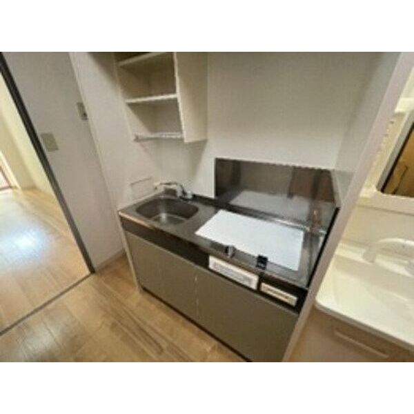 キッチン　キッチン　※同タイプの部屋のお写真です