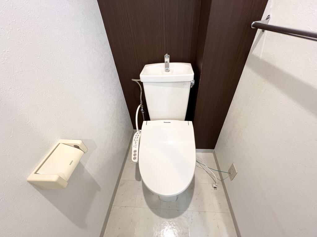 トイレ　※写真は反転タイプ