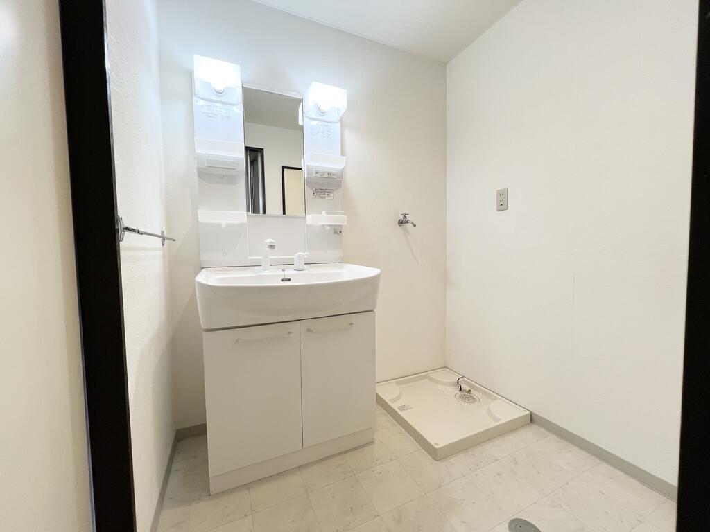 洗面設備　※写真は反転タイプ