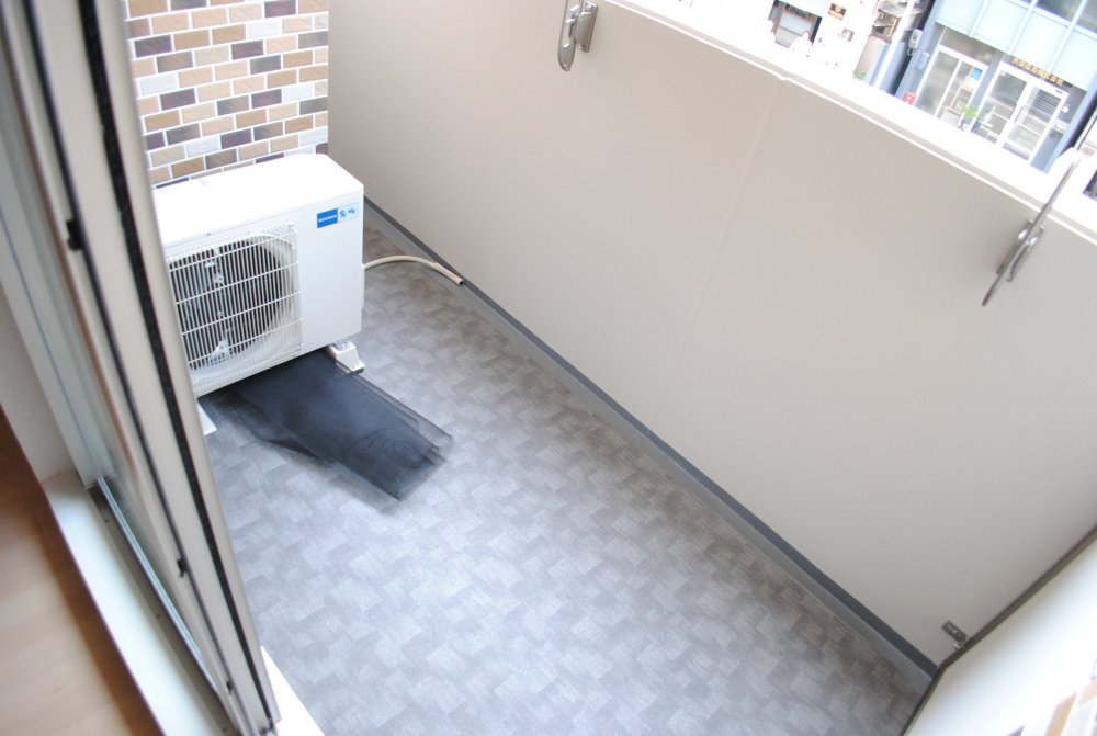 バルコニー　アスヴェル南森町　バルコニー