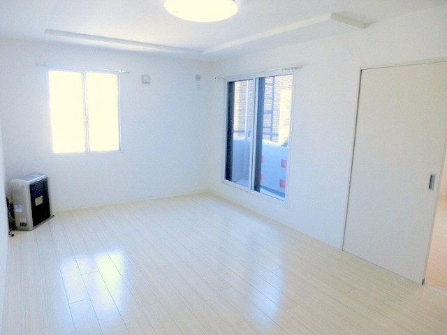 居室・リビング　広々リビングです♪