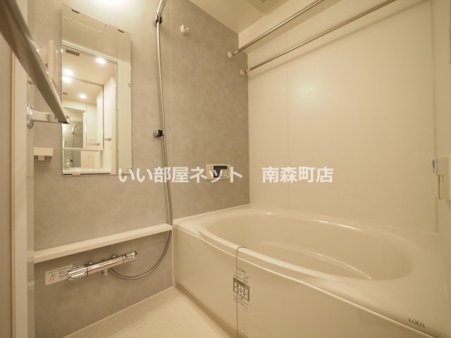 地下鉄谷町線 南森町駅 徒歩9分 12階建 築1年の風呂写真
