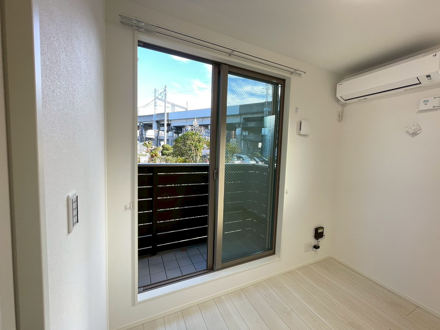 バルコニー　※写真は同施工会社の別物件のものとなります。ご参考ください。