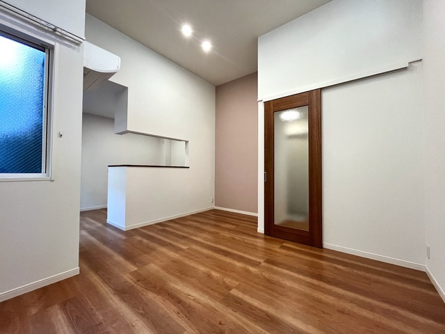 居室・リビング　☆家具の配置も楽しい１１．８帖ＬＤＫ☆