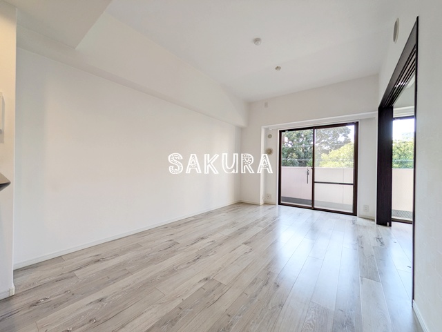 居室・リビング　こちらのリビングで趣味の時間をお楽しみください♪