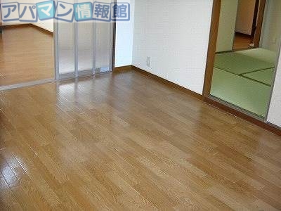 居室・リビング　※別号室のお写真になります