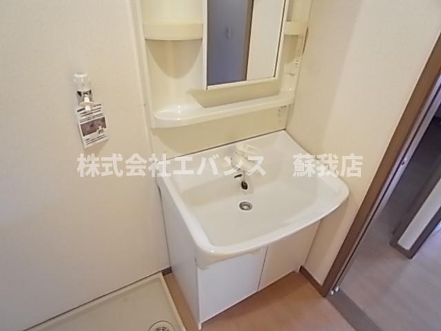 洗面設備　独立洗面化粧台付き