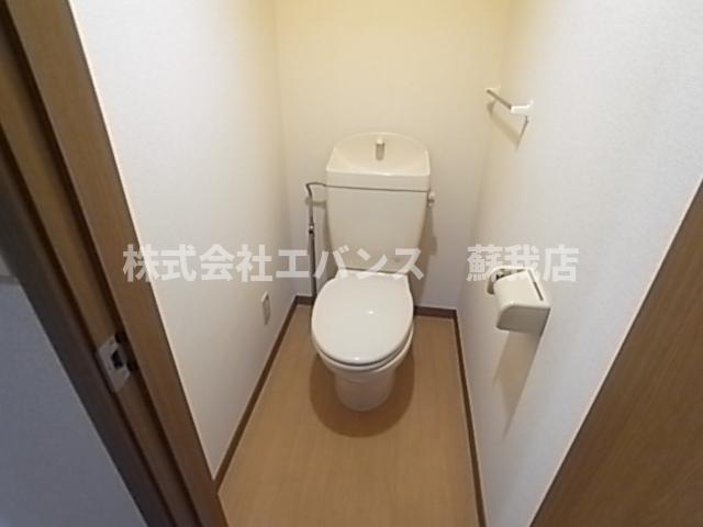 トイレ　清潔感のあるトイレです