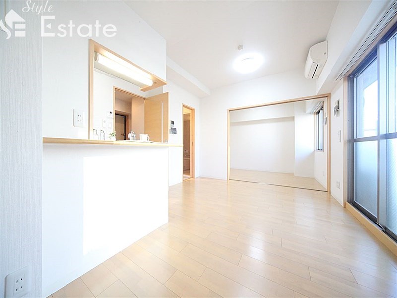 居室・リビング　内装