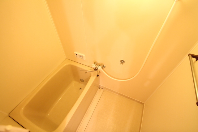 バス・シャワールーム　追い焚きバス！