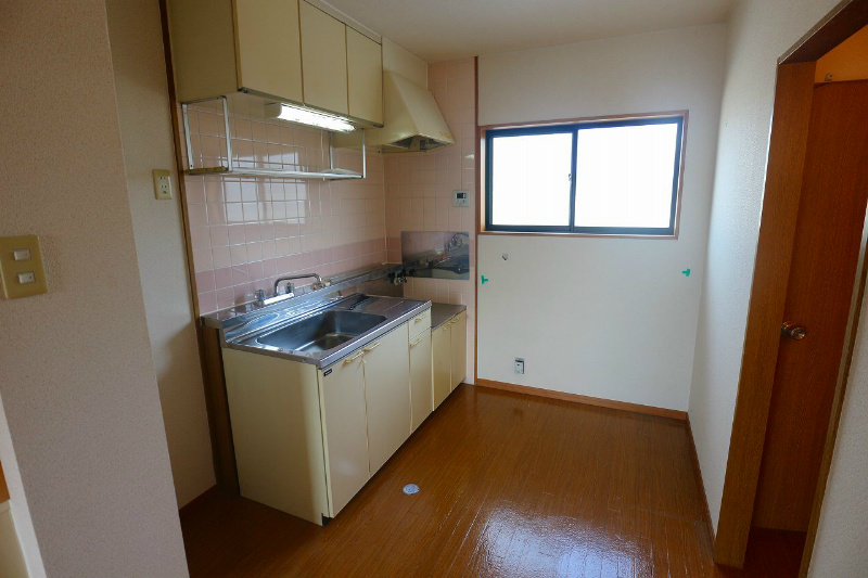 キッチン　写真は同型別物件です。