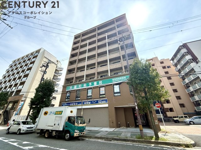 建物外観　宅配ボックス付きで不在時にも便利！