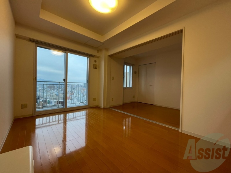 居室・リビング　広くてキレイなお部屋が広がっていて、充実した生活が送れそう。