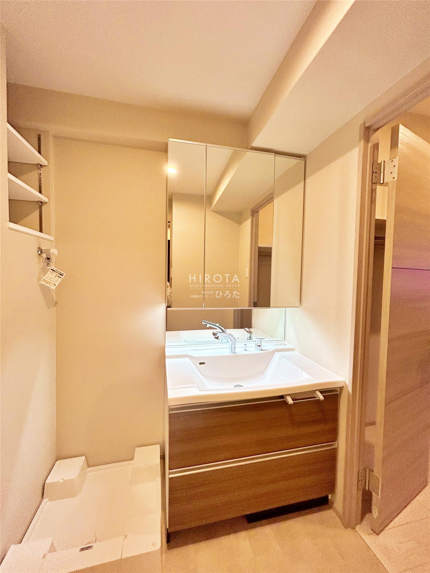 洗面設備　同仕様写真