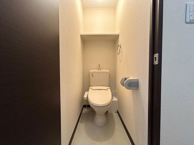 トイレ　温水洗浄便座付