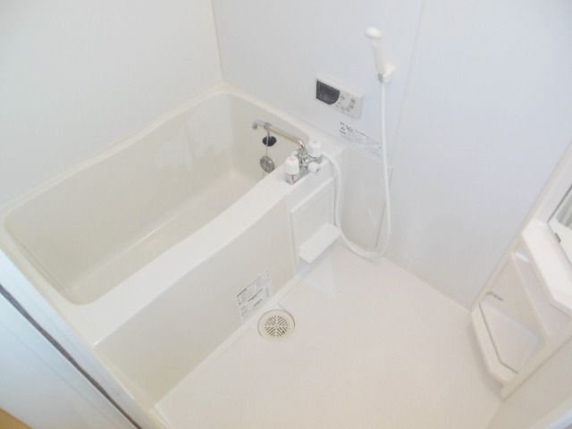 バス・シャワールーム　★追焚・浴室乾燥付のお風呂です★